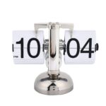 Retro Flip Down Clock – Vintage Automatic Page Turning Clock