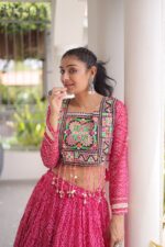Bandhani Lehenga Choli for Navratri - Kutchi Work Pink - Image 3