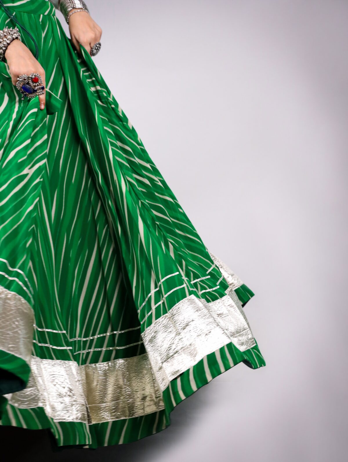 Lehariya Lehenga Skirt 8 Meter Flair Navratri - Green - Image 3